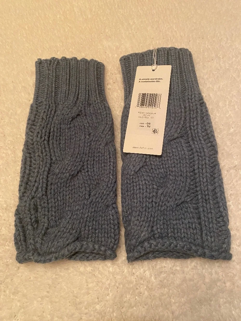 Share EILEEN FISHER GLOVELEETE KNIT ORGANIC COTTON & CASHMERE SEA SPRAY COLOR